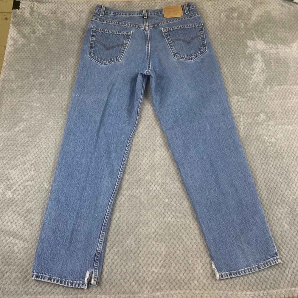 Vintage Levis 550 Relaxed Fit Jeans Mens 36x32 Blue Denim Made in USA 00550-4886
